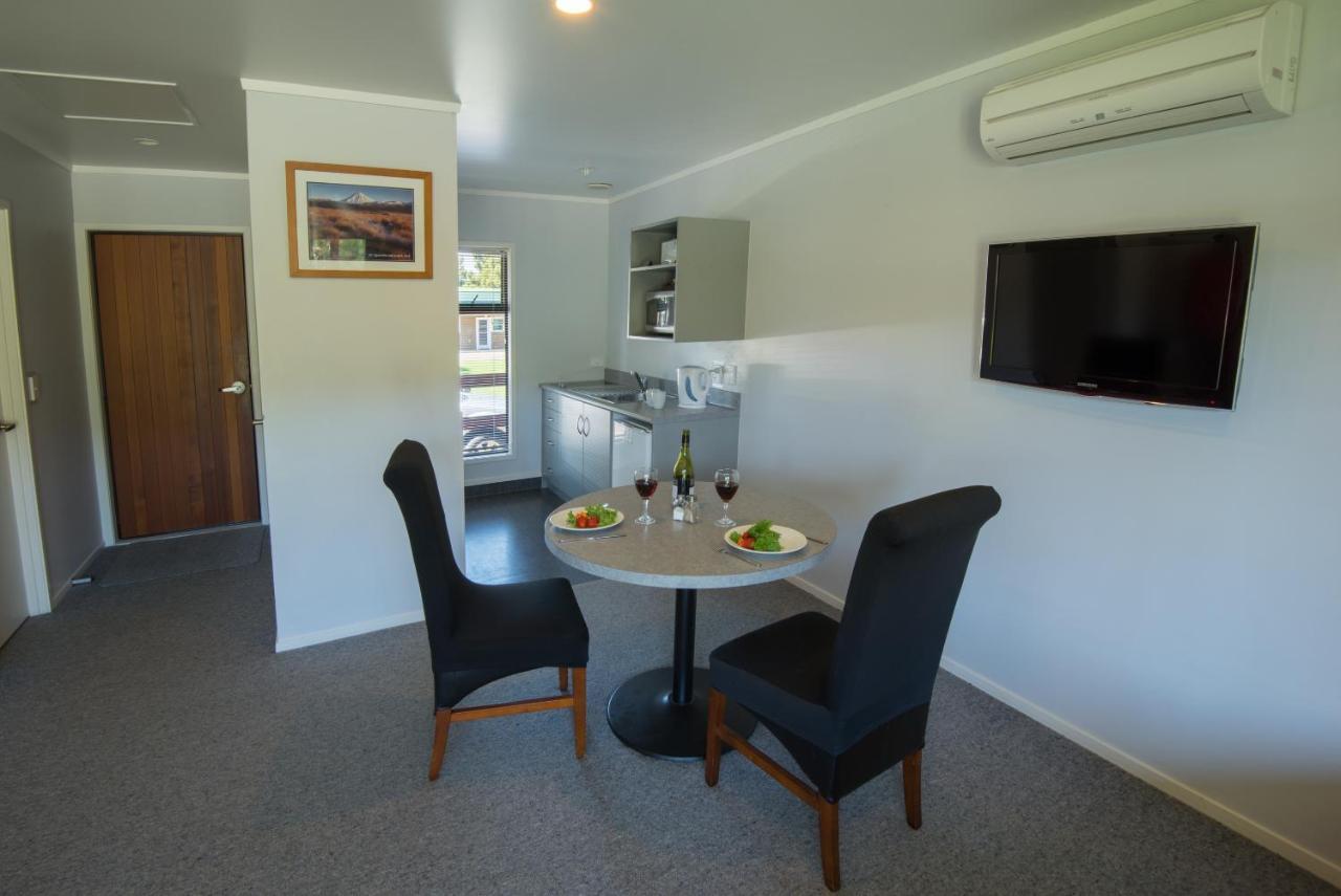 Oasis Motel & Holiday Park Turangi Eksteriør bilde